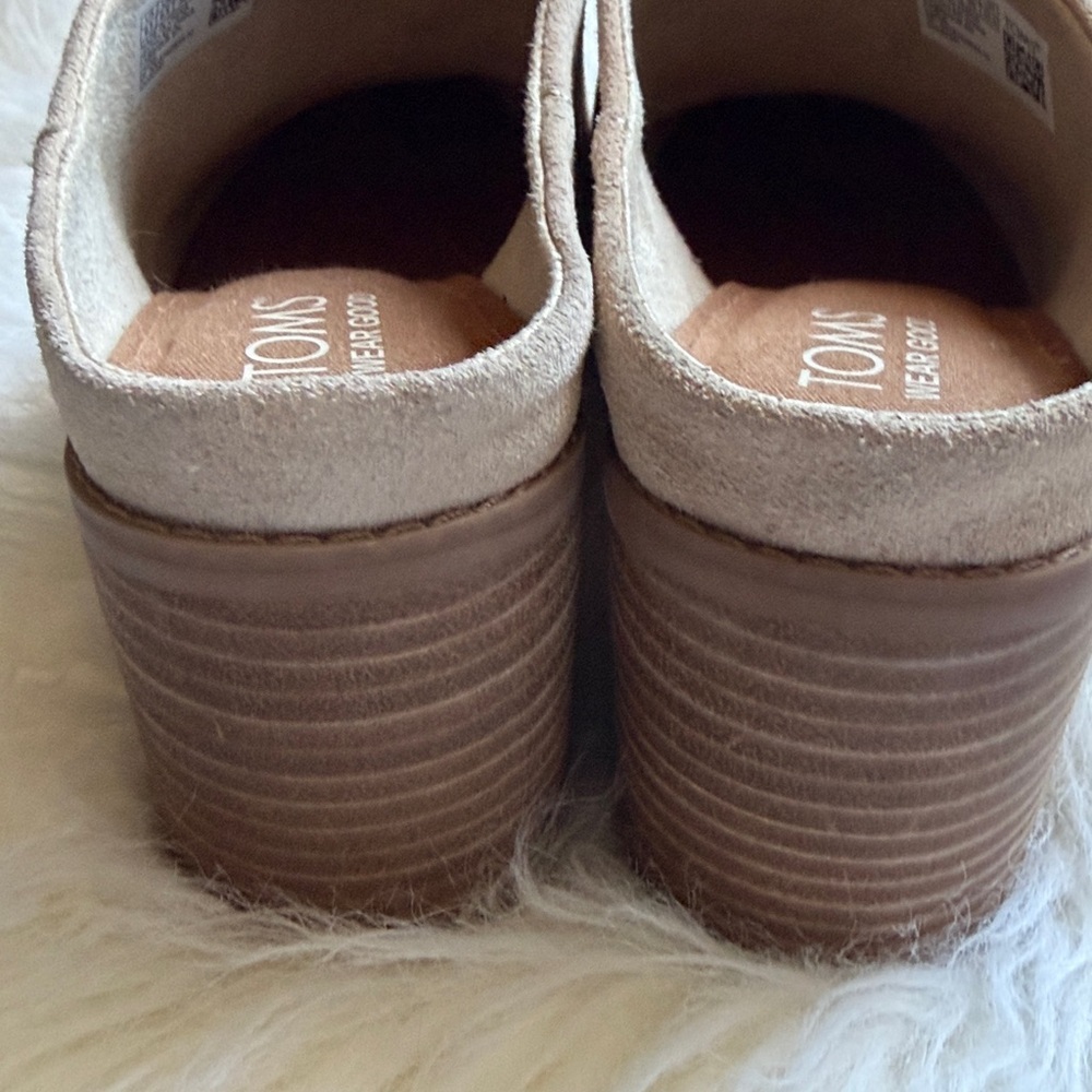 TOMS Women Evelyn Slip On Suede Mules, Beige size 8.5 - Picture 7 of 8